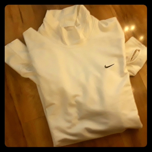 Nike Tops - NWOT Nike FIT-DRY long sleeve training shirt